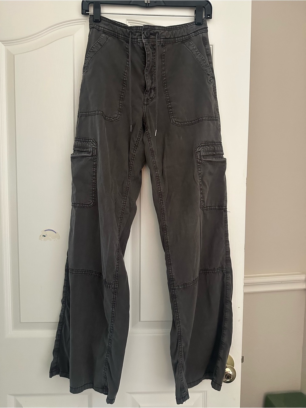 Stretch cargo pants